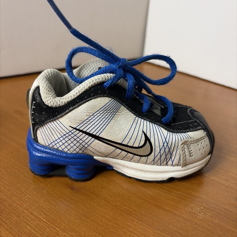 Nike Shox Toddler Walking Shoes Size 4C White/Blue/Black - Picture 8 of 10